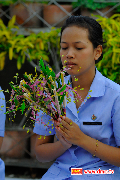 ตักบาตร,พระพุทธศาสนา